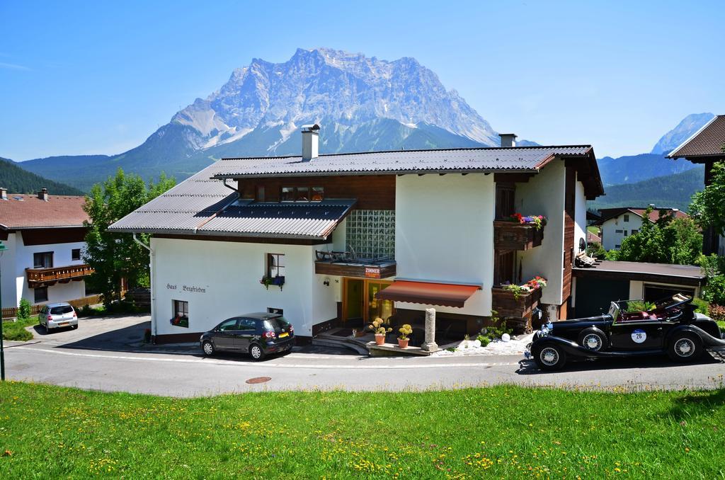ホテル Haus Bergfrieden レルモース エクステリア 写真